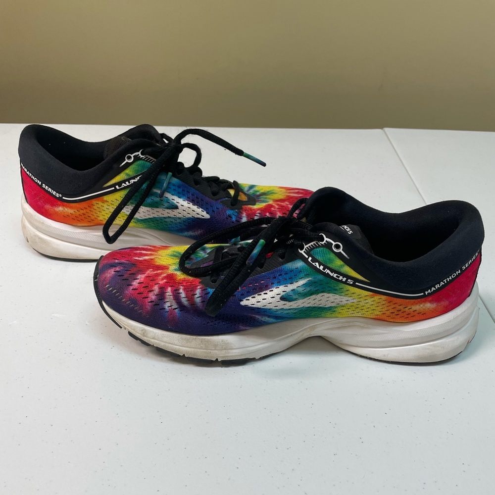 Women’s Brooks shoes